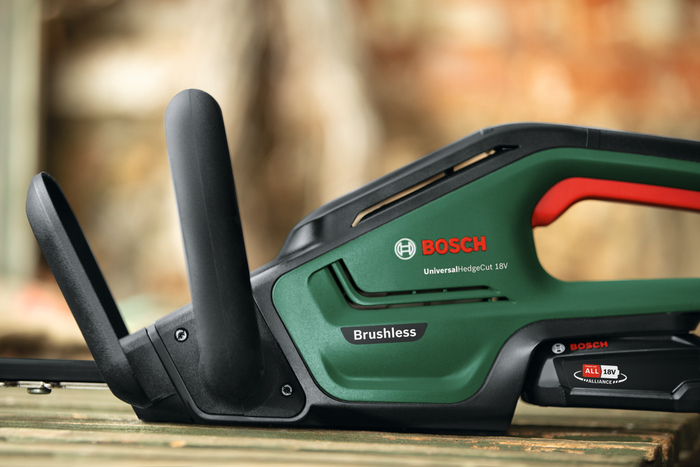 Bosch UniversalHedgeCut 18V-50 hækkeklipper 2,5 Ah